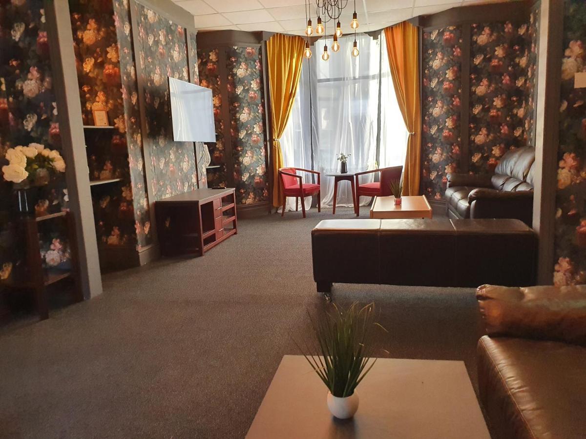 Balkan Hotel Blackpool Ngoại thất bức ảnh